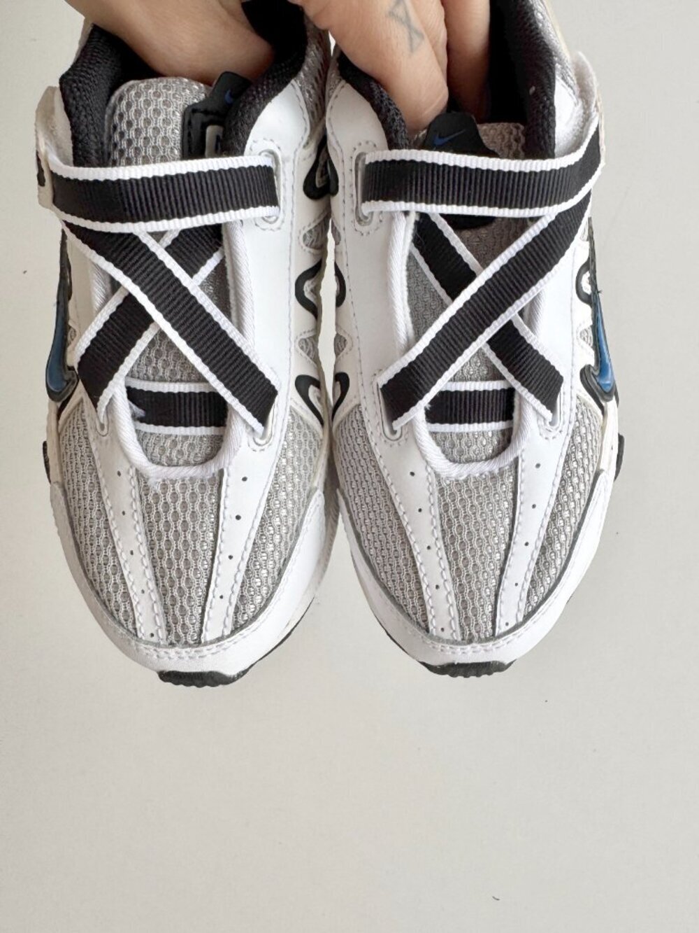 NIB Kids' NIKE T-Run Alt 2 White Grey Blue Sneakers, Size 11C - Picture 5 of 12